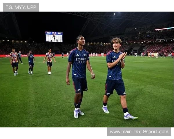 欧冠小组赛火花四溅：阿森纳新星道曼的崛起与战术较量